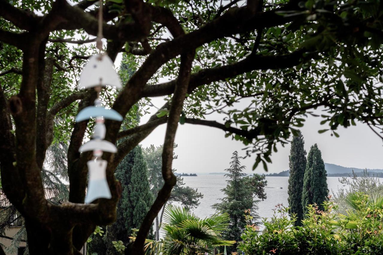 Hotel Bellevue Gardone Riviera Bagian luar foto