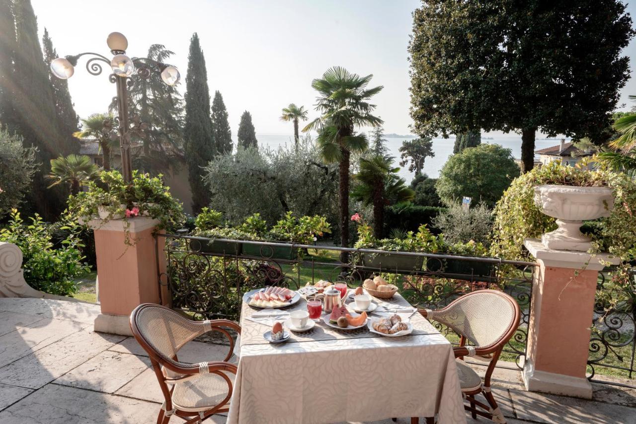Hotel Bellevue Gardone Riviera Bagian luar foto