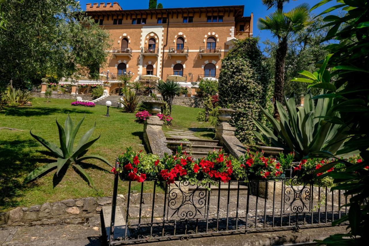 Hotel Bellevue Gardone Riviera Bagian luar foto