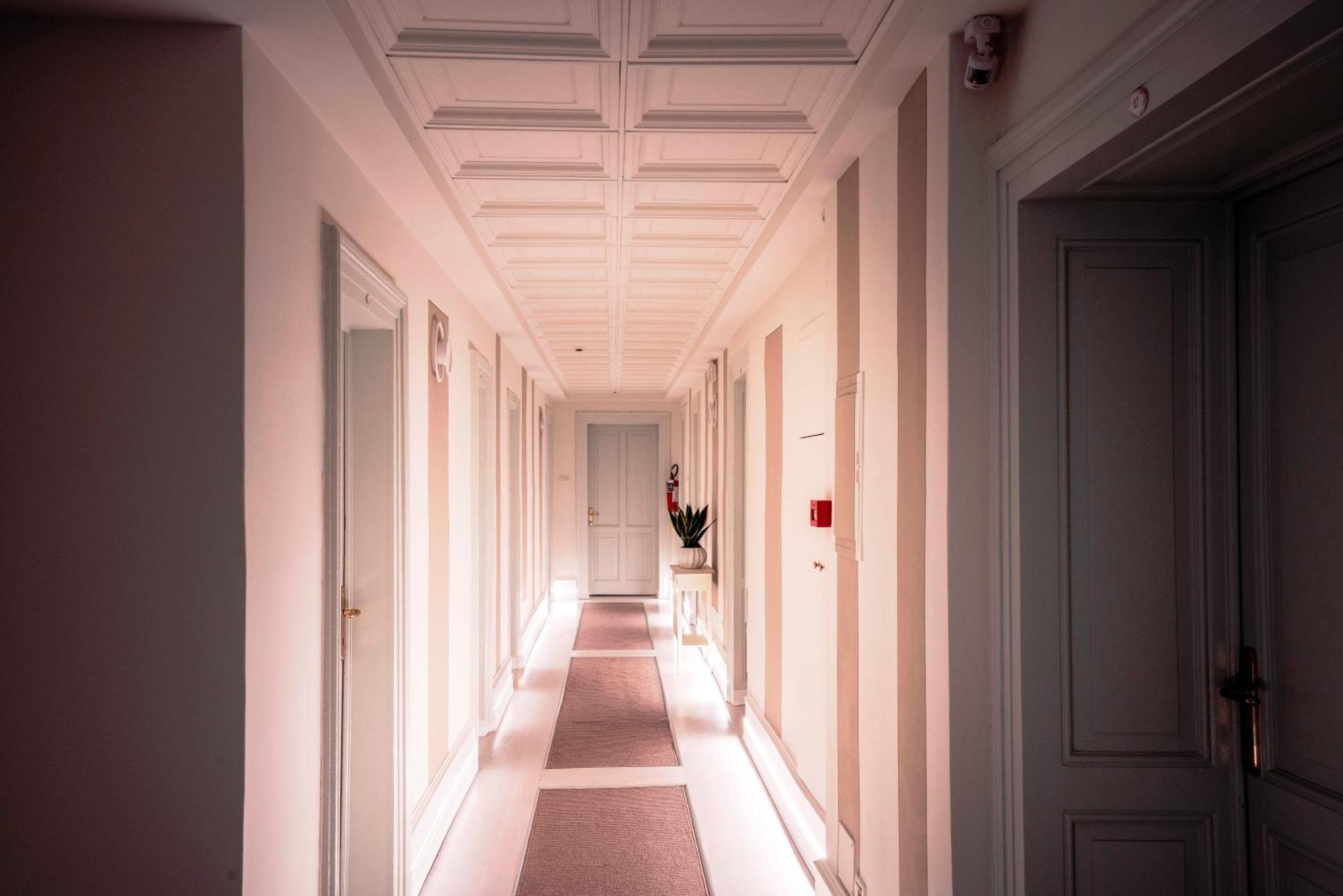 Hotel Bellevue Gardone Riviera Bagian luar foto