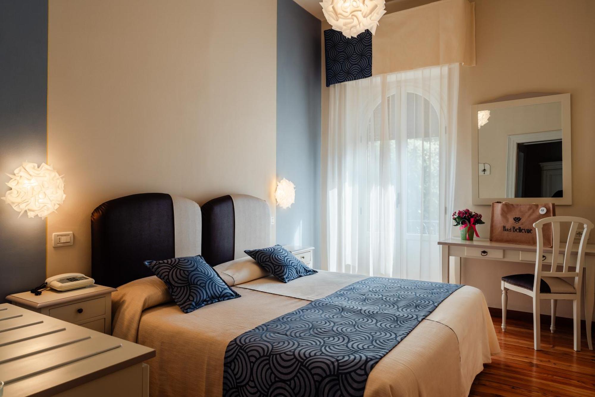 Hotel Bellevue Gardone Riviera Bagian luar foto